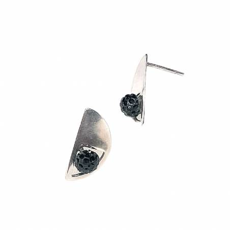 PENDIENTES ARTESANALES MEDIA LUNA DE PLATA Y SWAROVSKI NEGRO