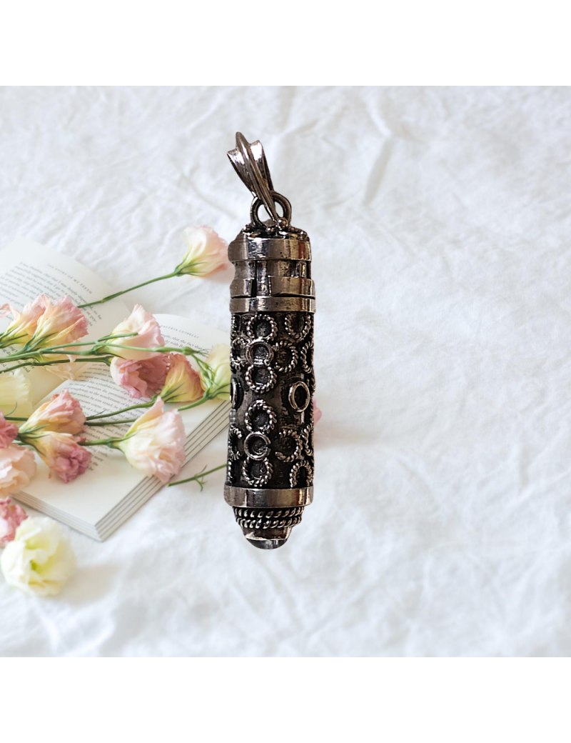 Colgante Cofre de los Deseos con Flores