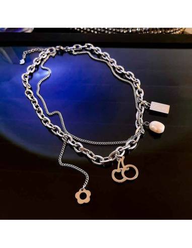 COLLAR CHARM CEREZA DE TITANIO