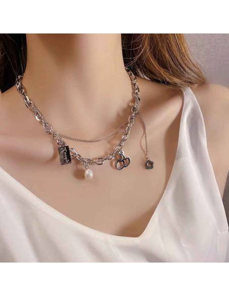 COLLAR CHARM CEREZA DE TITANIO