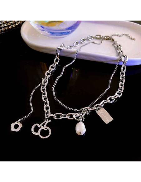 COLLAR CHARM CEREZA DE TITANIO